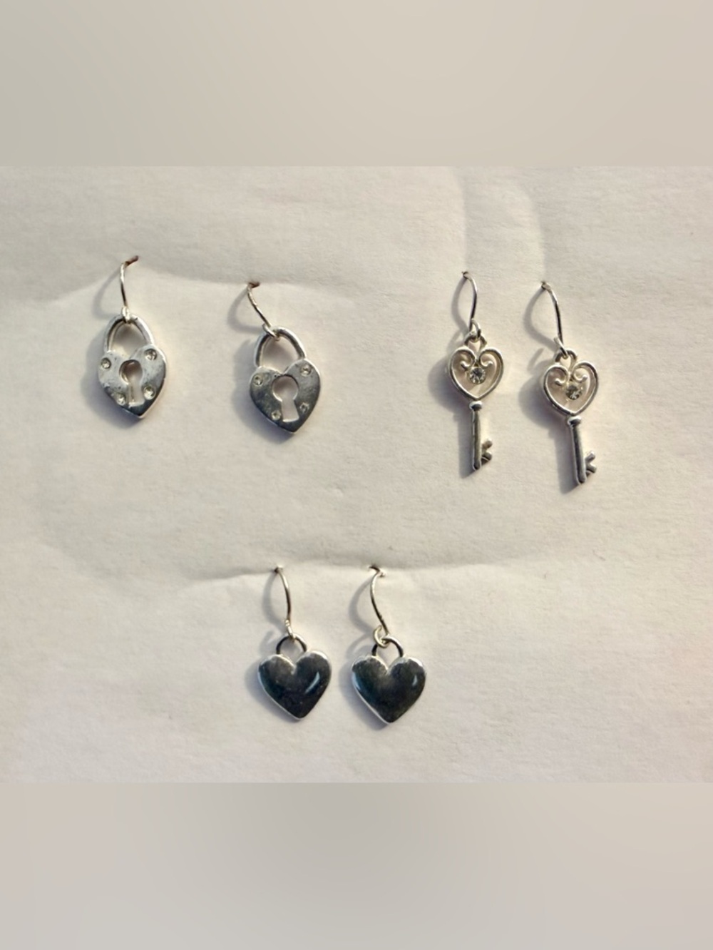 Vintage Y2K Silver Heart Lock and Key Dangle Earrings Set